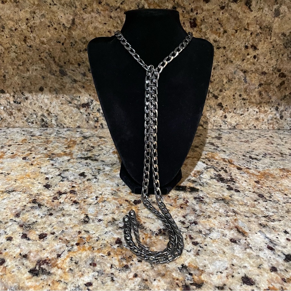 Dark metal chain linked lariat necklace
